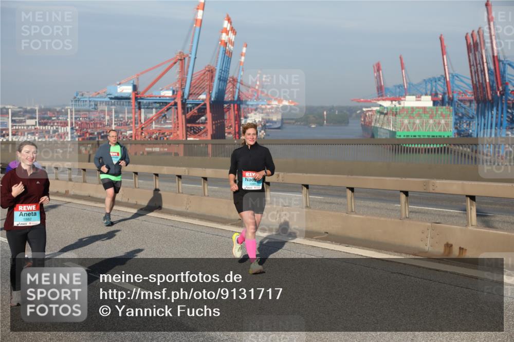 03.10.2025 - Köhlbrandbrückenlauf Yannick Fuchs http://msf.ph/oto/9131717 03.10.2025 09:03:47 Position 2 1982 meine-sportfotos.de