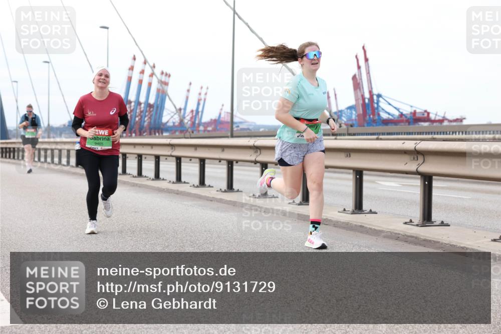 03.10.2025 - Köhlbrandbrückenlauf Lena Gebhardt http://msf.ph/oto/9131729 03.10.2025 16:08:41 Position 2 9465 meine-sportfotos.de