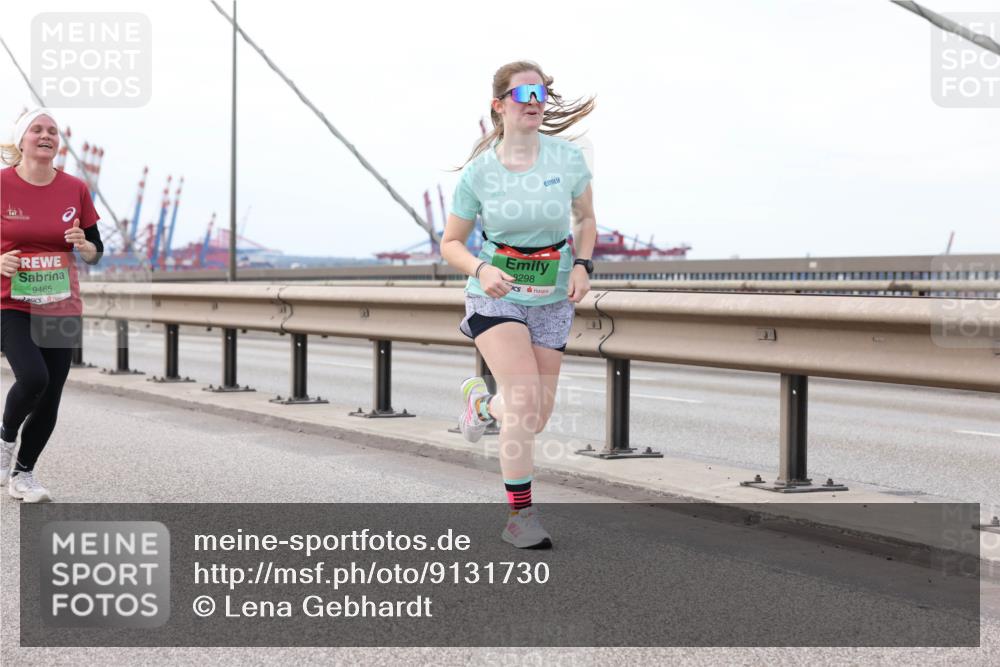 03.10.2025 - Köhlbrandbrückenlauf Lena Gebhardt http://msf.ph/oto/9131730 03.10.2025 16:08:41 Position 2 9465, 9298 meine-sportfotos.de