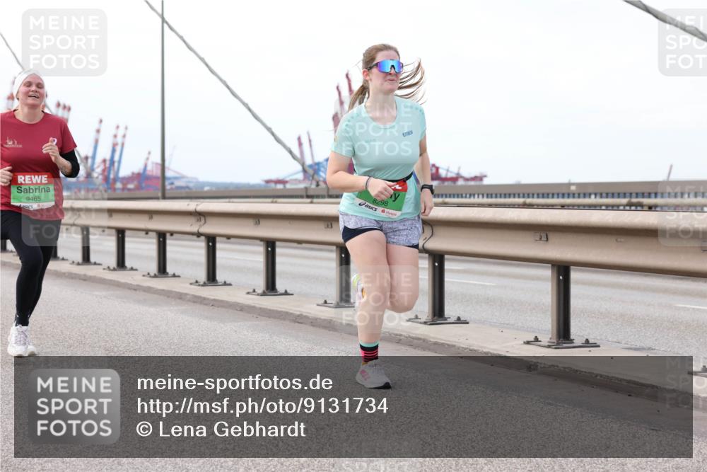 03.10.2025 - Köhlbrandbrückenlauf Lena Gebhardt http://msf.ph/oto/9131734 03.10.2025 16:08:41 Position 2 9465, 8298 meine-sportfotos.de