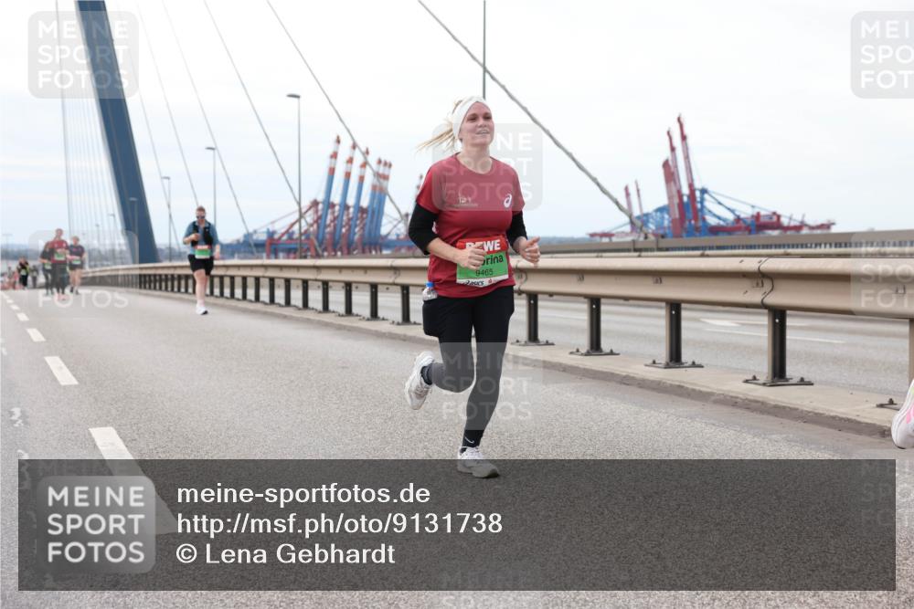 03.10.2025 - Köhlbrandbrückenlauf Lena Gebhardt http://msf.ph/oto/9131738 03.10.2025 16:08:42 Position 2 9465 meine-sportfotos.de