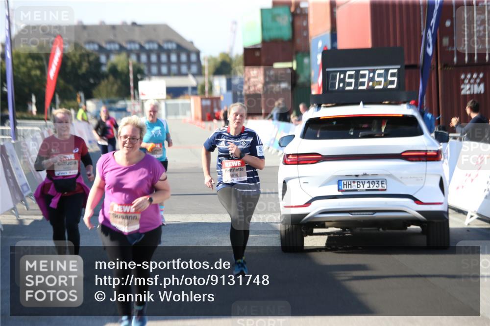 03.10.2025 - Köhlbrandbrückenlauf Jannik Wohlers http://msf.ph/oto/9131748 03.10.2025 13:53:56 Ziel 5603, 5819, 6529 meine-sportfotos.de
