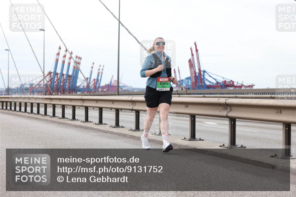 03.10.2025 - Köhlbrandbrückenlauf Lena Gebhardt http://msf.ph/oto/9131752 03.10.2025 16:08:49 Position 2 8741 meine-sportfotos.de