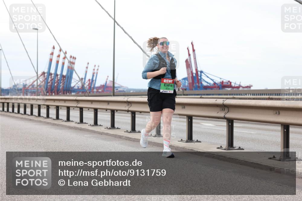 03.10.2025 - Köhlbrandbrückenlauf Lena Gebhardt http://msf.ph/oto/9131759 03.10.2025 16:08:49 Position 2 8741 meine-sportfotos.de