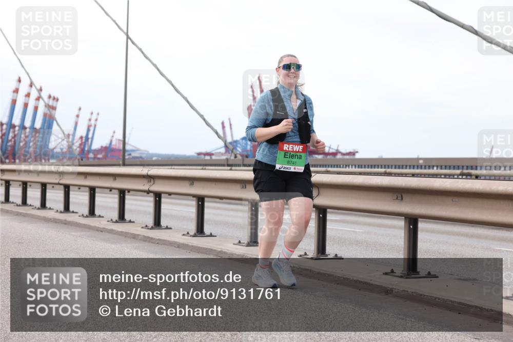03.10.2025 - Köhlbrandbrückenlauf Lena Gebhardt http://msf.ph/oto/9131761 03.10.2025 16:08:49 Position 2 8741 meine-sportfotos.de