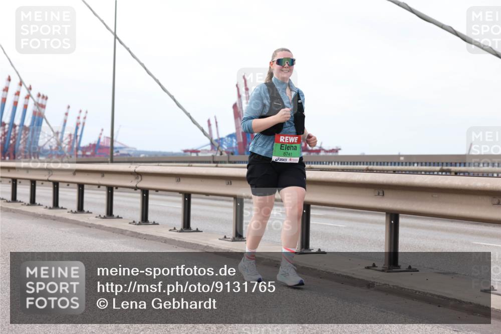 03.10.2025 - Köhlbrandbrückenlauf Lena Gebhardt http://msf.ph/oto/9131765 03.10.2025 16:08:50 Position 2 8741 meine-sportfotos.de