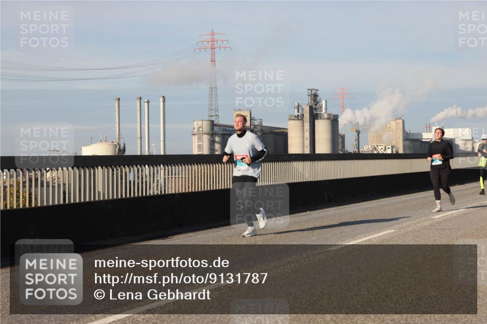 03.10.2025 - Köhlbrandbrückenlauf Lena Gebhardt http://msf.ph/oto/9131787 03.10.2025 09:50:11 Position 2  meine-sportfotos.de