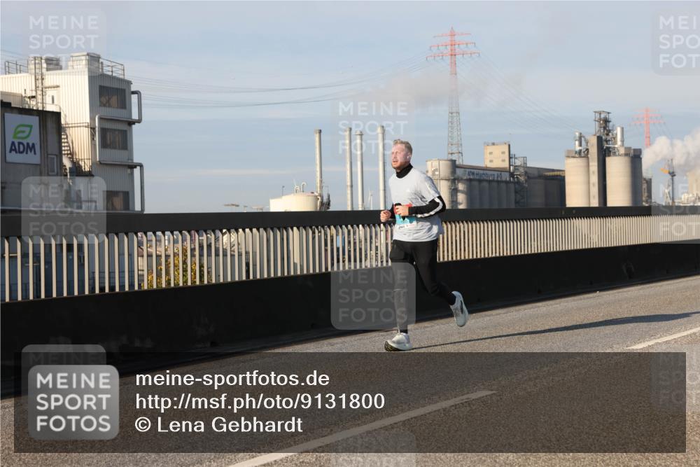 03.10.2025 - Köhlbrandbrückenlauf Lena Gebhardt http://msf.ph/oto/9131800 03.10.2025 09:50:12 Position 2  meine-sportfotos.de