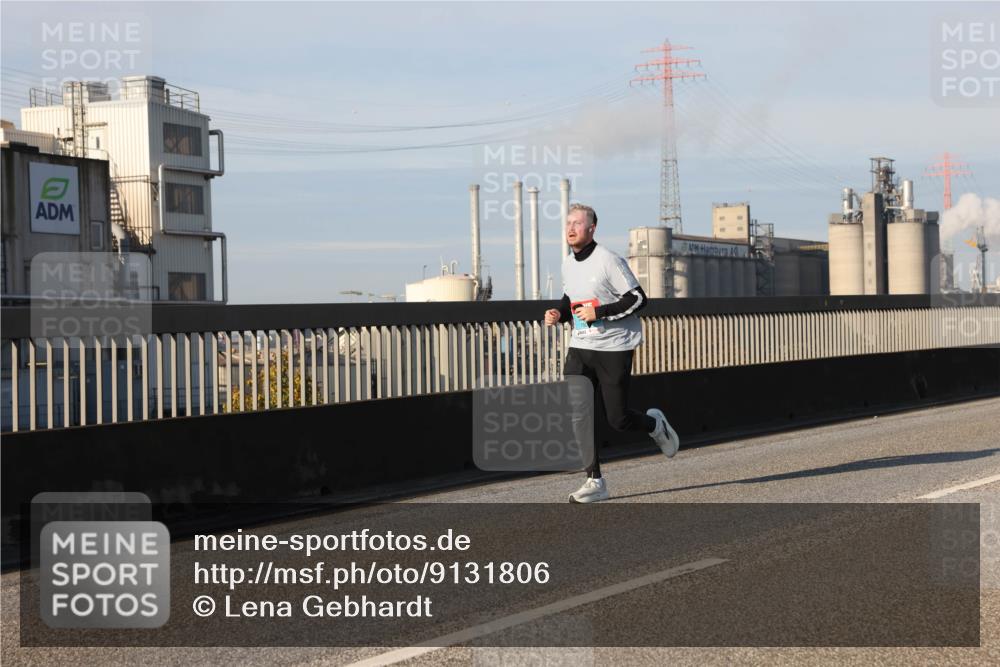 03.10.2025 - Köhlbrandbrückenlauf Lena Gebhardt http://msf.ph/oto/9131806 03.10.2025 09:50:12 Position 2  meine-sportfotos.de