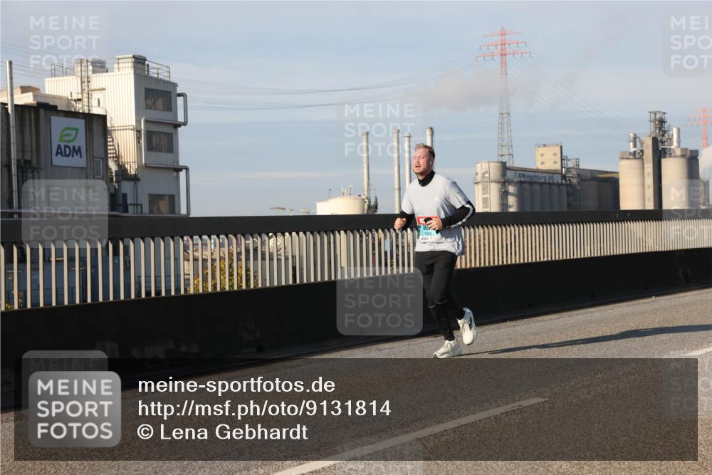 03.10.2025 - Köhlbrandbrückenlauf Lena Gebhardt http://msf.ph/oto/9131814 03.10.2025 09:50:12 Position 2  meine-sportfotos.de