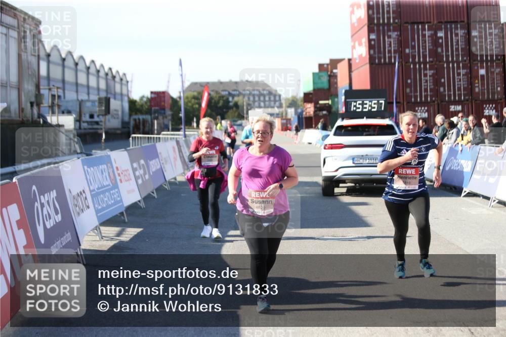 03.10.2025 - Köhlbrandbrückenlauf Jannik Wohlers http://msf.ph/oto/9131833 03.10.2025 13:53:58 Ziel 5603, 5819, 6529, 6549 meine-sportfotos.de