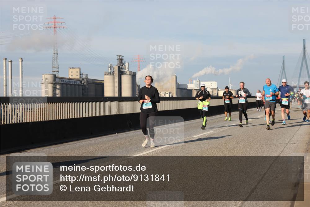 03.10.2025 - Köhlbrandbrückenlauf Lena Gebhardt http://msf.ph/oto/9131841 03.10.2025 09:50:13 Position 2 1301 meine-sportfotos.de