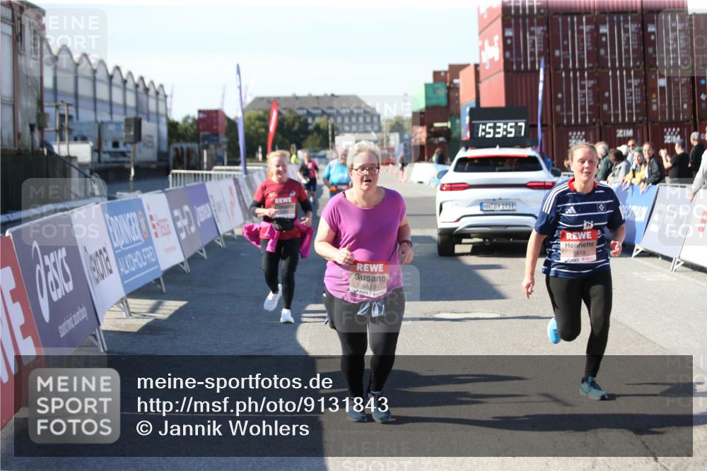 03.10.2025 - Köhlbrandbrückenlauf Jannik Wohlers http://msf.ph/oto/9131843 03.10.2025 13:53:58 Ziel 5603, 5819, 6529, 6549 meine-sportfotos.de