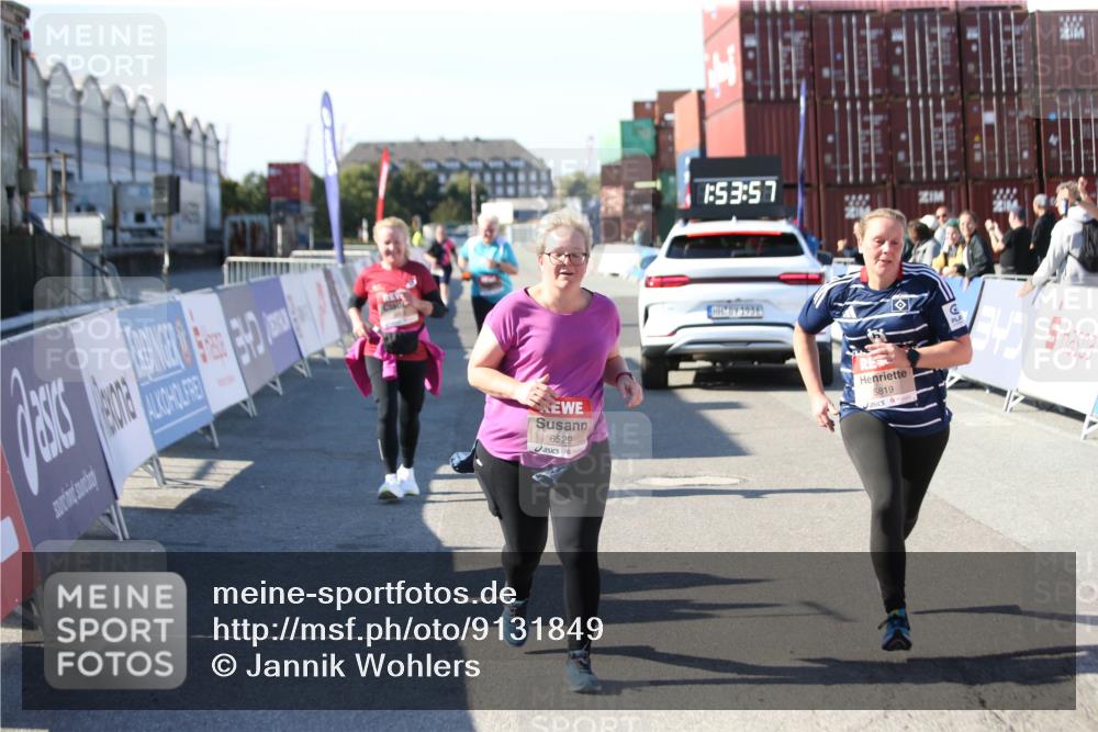 03.10.2025 - Köhlbrandbrückenlauf Jannik Wohlers http://msf.ph/oto/9131849 03.10.2025 13:53:58 Ziel 5603, 5819, 6529, 6549 meine-sportfotos.de