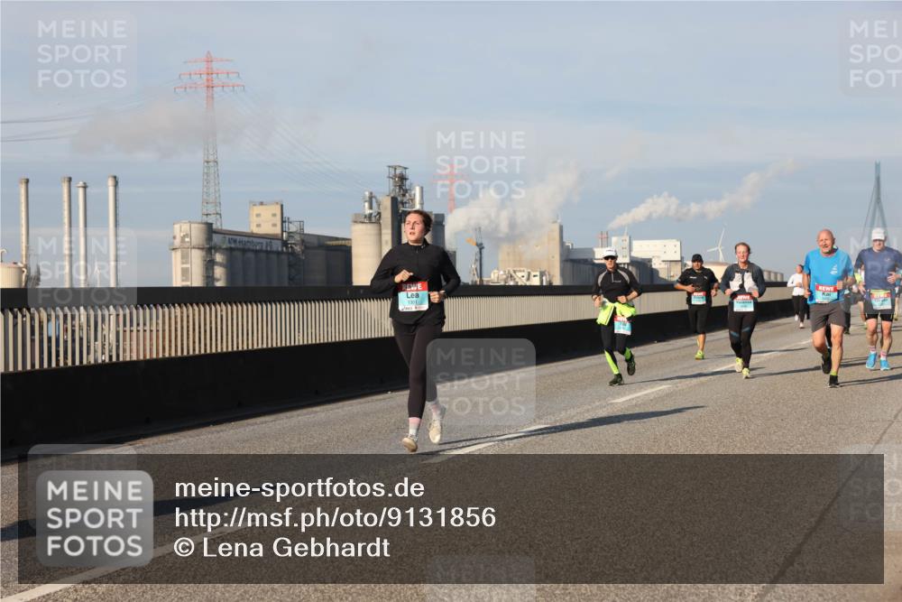 03.10.2025 - Köhlbrandbrückenlauf Lena Gebhardt http://msf.ph/oto/9131856 03.10.2025 09:50:14 Position 2 1301 meine-sportfotos.de