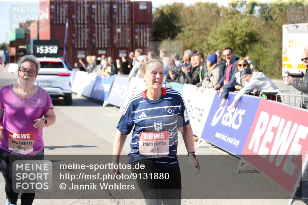 03.10.2025 - Köhlbrandbrückenlauf Jannik Wohlers http://msf.ph/oto/9131880 03.10.2025 13:53:59 Ziel 5603, 5819, 6529, 6549 meine-sportfotos.de