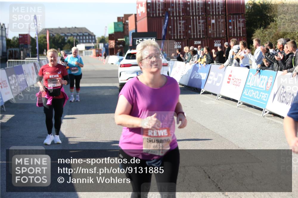 03.10.2025 - Köhlbrandbrückenlauf Jannik Wohlers http://msf.ph/oto/9131885 03.10.2025 13:53:59 Ziel 5603, 5819, 6529, 6549 meine-sportfotos.de