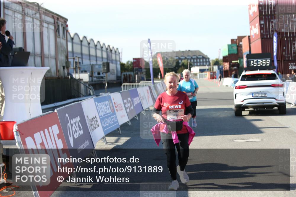 03.10.2025 - Köhlbrandbrückenlauf Jannik Wohlers http://msf.ph/oto/9131889 03.10.2025 13:54:00 Ziel 5603, 5819, 6529, 6549 meine-sportfotos.de