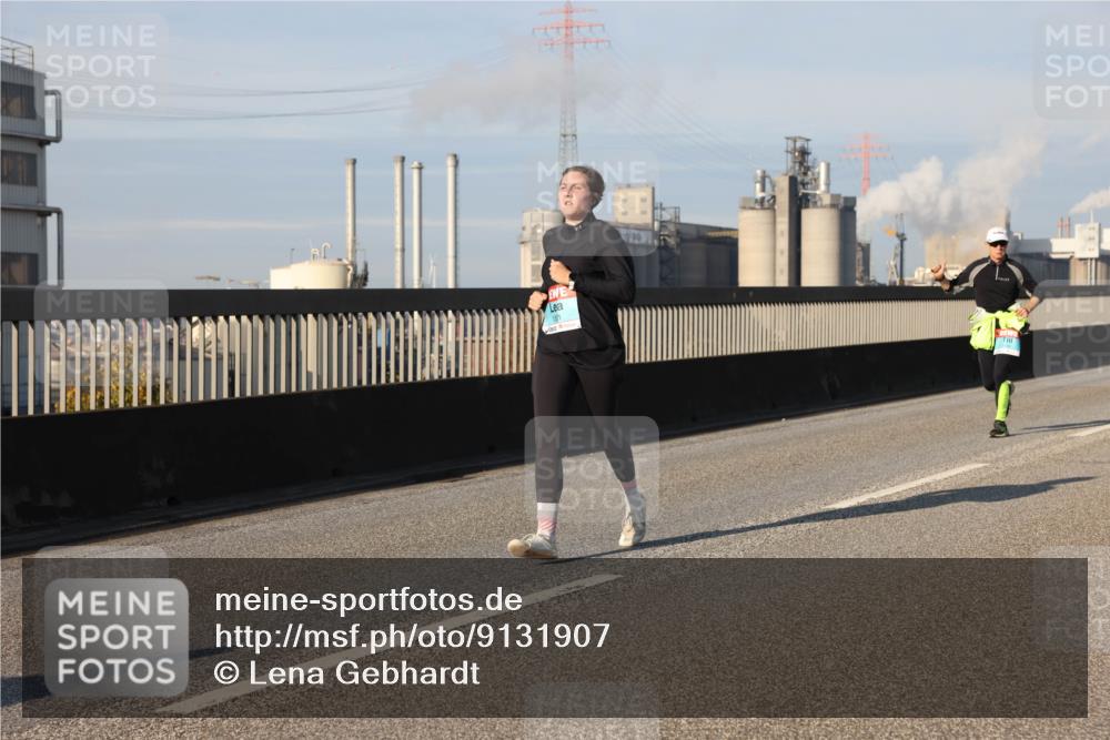 03.10.2025 - Köhlbrandbrückenlauf Lena Gebhardt http://msf.ph/oto/9131907 03.10.2025 09:50:15 Position 2  meine-sportfotos.de