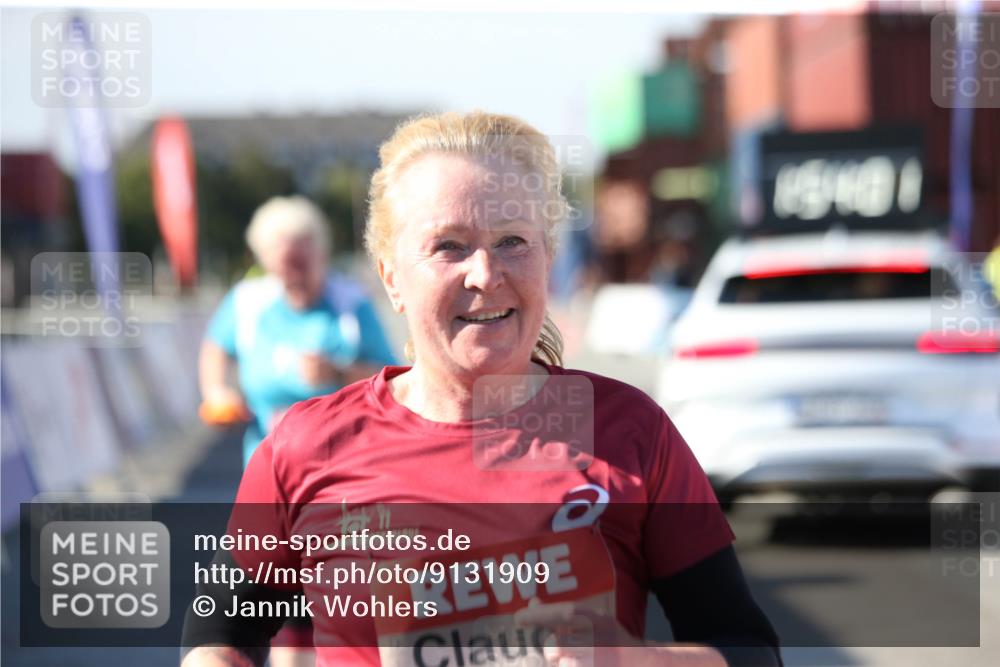 03.10.2025 - Köhlbrandbrückenlauf Jannik Wohlers http://msf.ph/oto/9131909 03.10.2025 13:54:02 Ziel 5603, 5819, 6529, 6549 meine-sportfotos.de