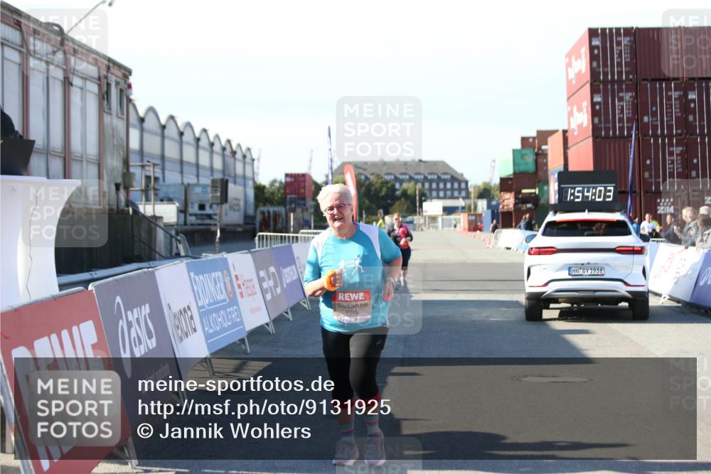 03.10.2025 - Köhlbrandbrückenlauf Jannik Wohlers http://msf.ph/oto/9131925 03.10.2025 13:54:04 Ziel 5603, 5819, 6529, 6549 meine-sportfotos.de