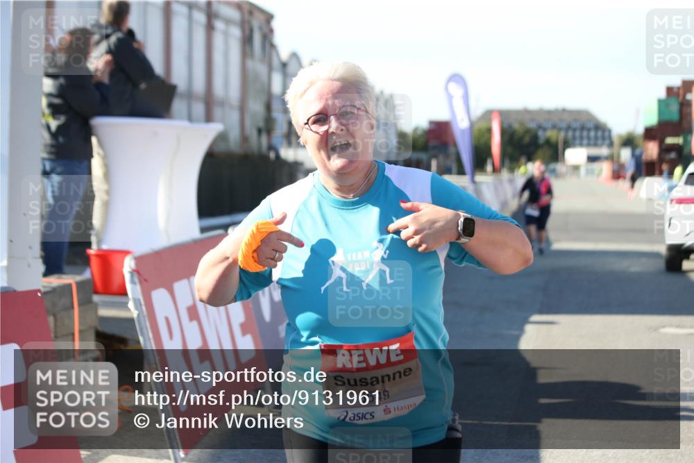 03.10.2025 - Köhlbrandbrückenlauf Jannik Wohlers http://msf.ph/oto/9131961 03.10.2025 13:54:07 Ziel 5603, 5819, 6529, 6549 meine-sportfotos.de