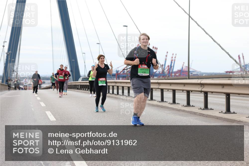 03.10.2025 - Köhlbrandbrückenlauf Lena Gebhardt http://msf.ph/oto/9131962 03.10.2025 16:09:07 Position 2 8738 meine-sportfotos.de