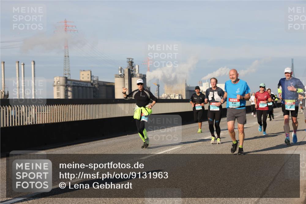 03.10.2025 - Köhlbrandbrückenlauf Lena Gebhardt http://msf.ph/oto/9131963 03.10.2025 09:50:16 Position 2 3250, 3278 meine-sportfotos.de
