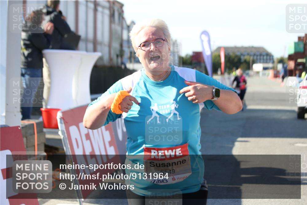 03.10.2025 - Köhlbrandbrückenlauf Jannik Wohlers http://msf.ph/oto/9131964 03.10.2025 13:54:07 Ziel 5603, 5819, 6529, 6549 meine-sportfotos.de
