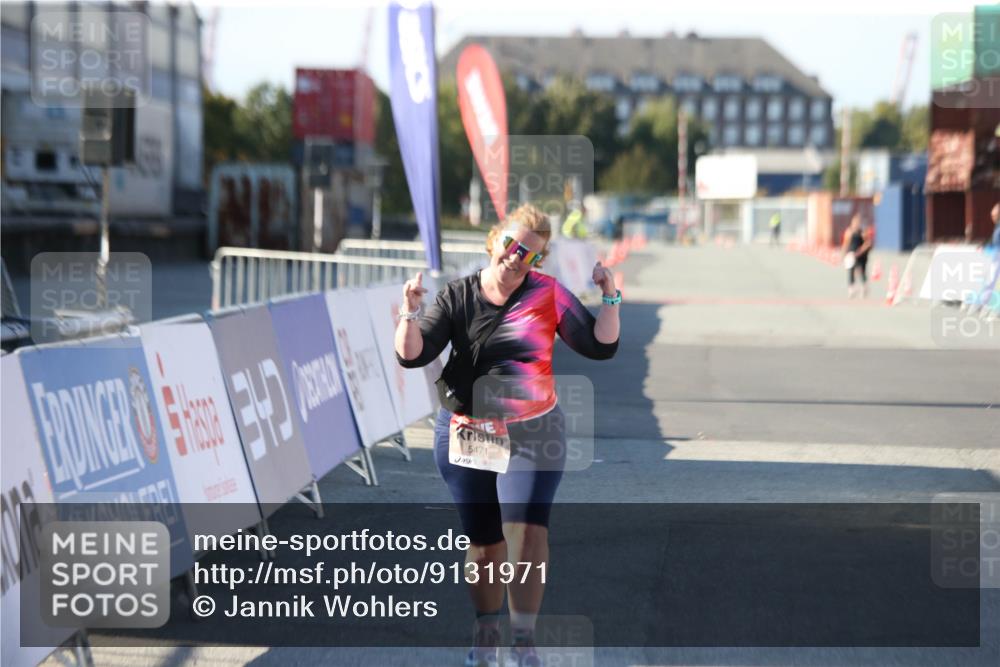 03.10.2025 - Köhlbrandbrückenlauf Jannik Wohlers http://msf.ph/oto/9131971 03.10.2025 13:54:12 Ziel 5471, 6549 meine-sportfotos.de