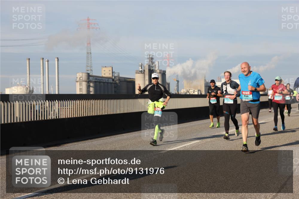 03.10.2025 - Köhlbrandbrückenlauf Lena Gebhardt http://msf.ph/oto/9131976 03.10.2025 09:50:16 Position 2 3250 meine-sportfotos.de