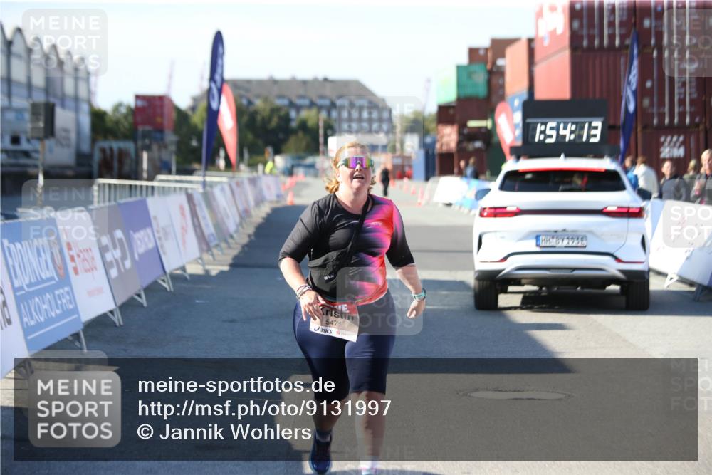 03.10.2025 - Köhlbrandbrückenlauf Jannik Wohlers http://msf.ph/oto/9131997 03.10.2025 13:54:14 Ziel 5471, 6549 meine-sportfotos.de