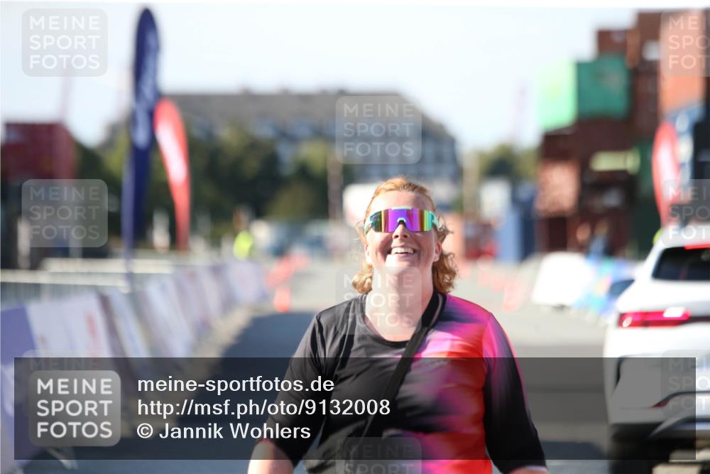 03.10.2025 - Köhlbrandbrückenlauf Jannik Wohlers http://msf.ph/oto/9132008 03.10.2025 13:54:15 Ziel 5471 meine-sportfotos.de