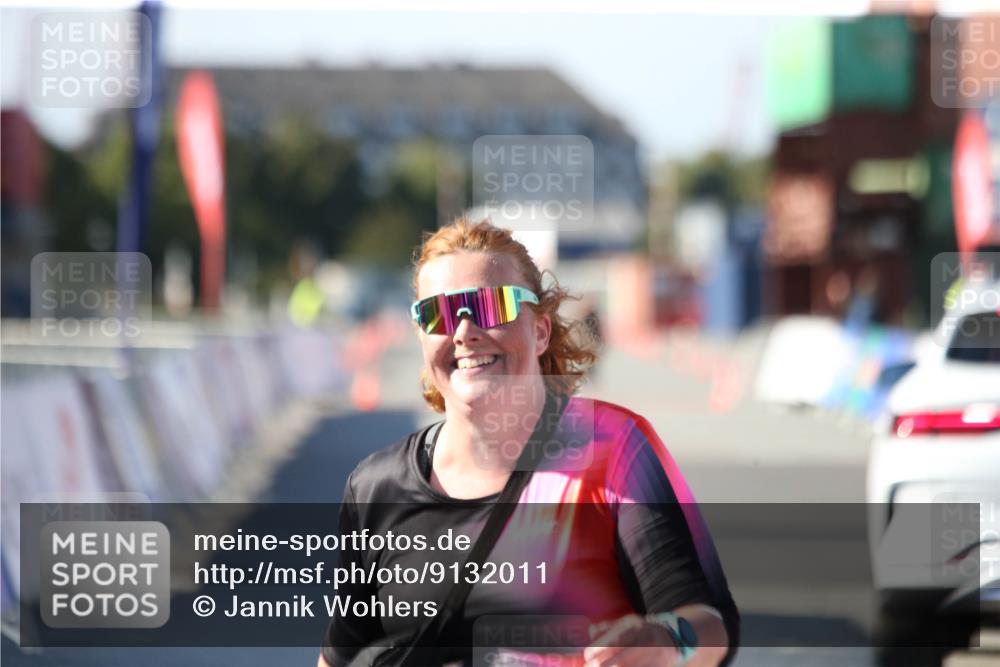 03.10.2025 - Köhlbrandbrückenlauf Jannik Wohlers http://msf.ph/oto/9132011 03.10.2025 13:54:15 Ziel 5471 meine-sportfotos.de