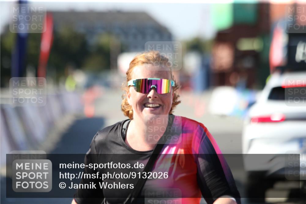 03.10.2025 - Köhlbrandbrückenlauf Jannik Wohlers http://msf.ph/oto/9132026 03.10.2025 13:54:16 Ziel 5471 meine-sportfotos.de
