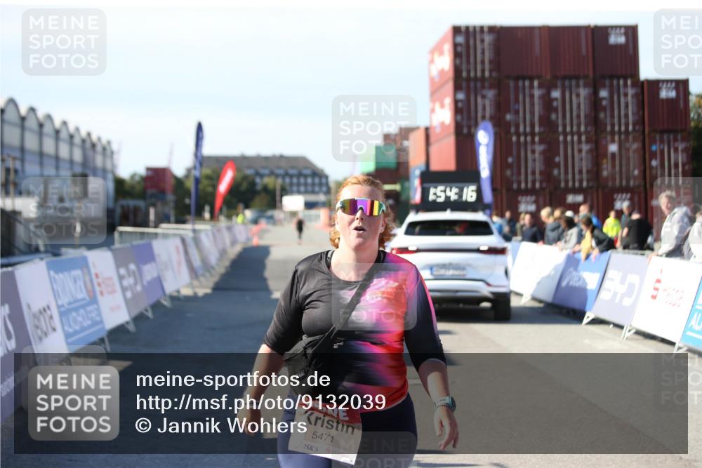03.10.2025 - Köhlbrandbrückenlauf Jannik Wohlers http://msf.ph/oto/9132039 03.10.2025 13:54:17 Ziel 5471 meine-sportfotos.de