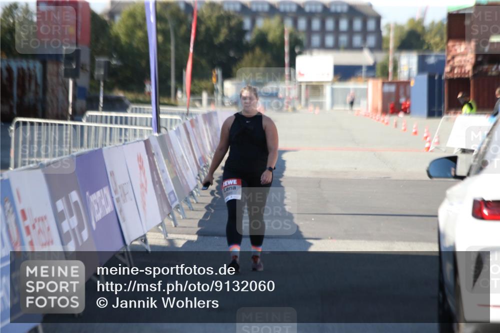 03.10.2025 - Köhlbrandbrückenlauf Jannik Wohlers http://msf.ph/oto/9132060 03.10.2025 13:54:47 Ziel  meine-sportfotos.de