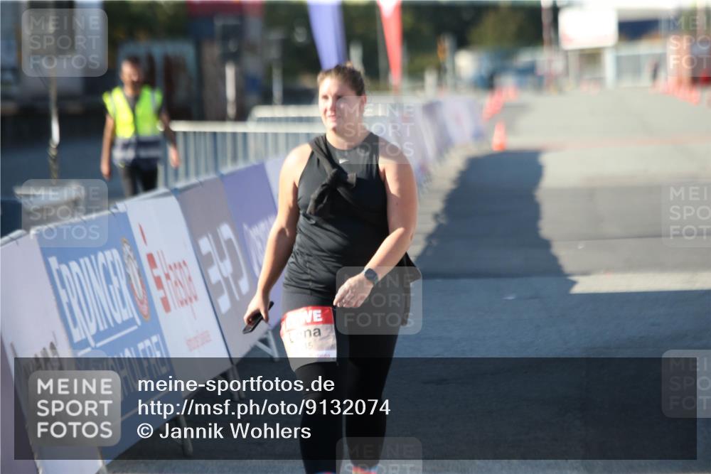 03.10.2025 - Köhlbrandbrückenlauf Jannik Wohlers http://msf.ph/oto/9132074 03.10.2025 13:54:54 Ziel 5545 meine-sportfotos.de