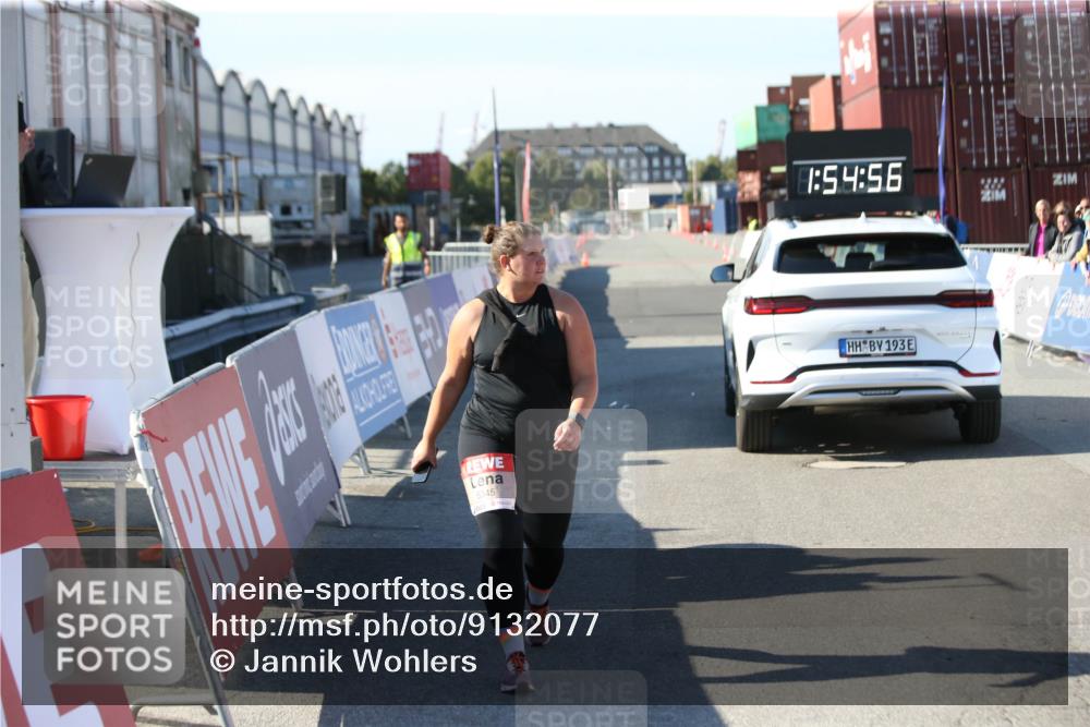 03.10.2025 - Köhlbrandbrückenlauf Jannik Wohlers http://msf.ph/oto/9132077 03.10.2025 13:54:57 Ziel 5545 meine-sportfotos.de