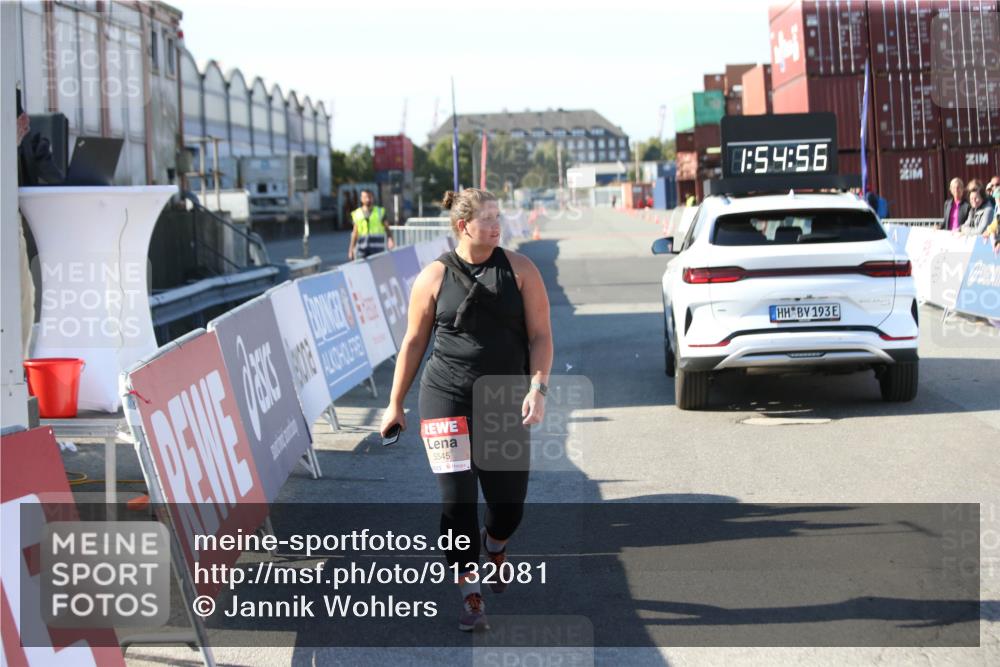 03.10.2025 - Köhlbrandbrückenlauf Jannik Wohlers http://msf.ph/oto/9132081 03.10.2025 13:54:57 Ziel 5545 meine-sportfotos.de
