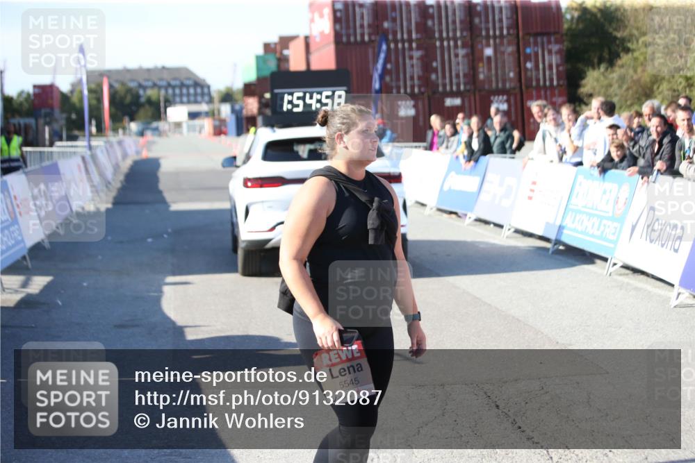 03.10.2025 - Köhlbrandbrückenlauf Jannik Wohlers http://msf.ph/oto/9132087 03.10.2025 13:54:59 Ziel 5545 meine-sportfotos.de