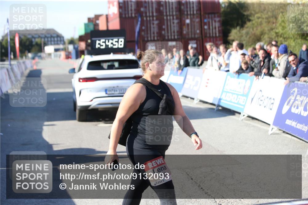 03.10.2025 - Köhlbrandbrückenlauf Jannik Wohlers http://msf.ph/oto/9132093 03.10.2025 13:54:59 Ziel 5545 meine-sportfotos.de
