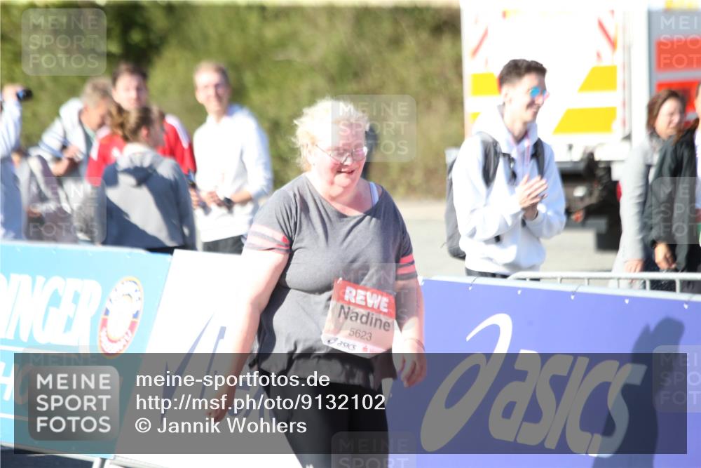 03.10.2025 - Köhlbrandbrückenlauf Jannik Wohlers http://msf.ph/oto/9132102 03.10.2025 13:56:54 Ziel 5623 meine-sportfotos.de