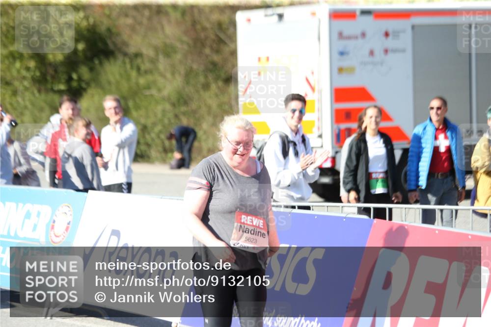 03.10.2025 - Köhlbrandbrückenlauf Jannik Wohlers http://msf.ph/oto/9132105 03.10.2025 13:56:55 Ziel 5623 meine-sportfotos.de