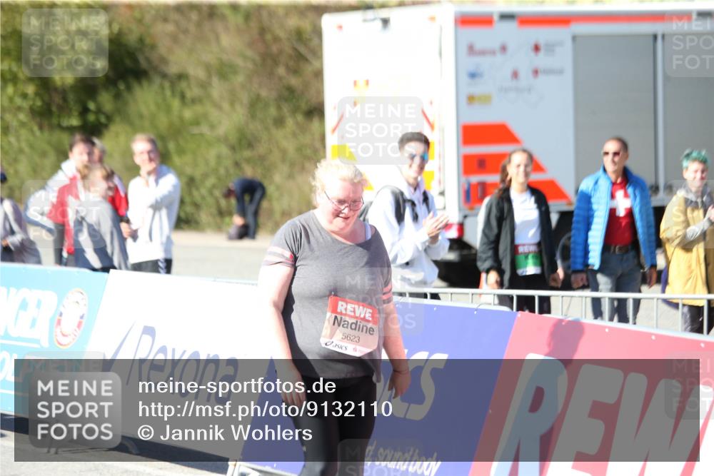 03.10.2025 - Köhlbrandbrückenlauf Jannik Wohlers http://msf.ph/oto/9132110 03.10.2025 13:56:55 Ziel 5623 meine-sportfotos.de