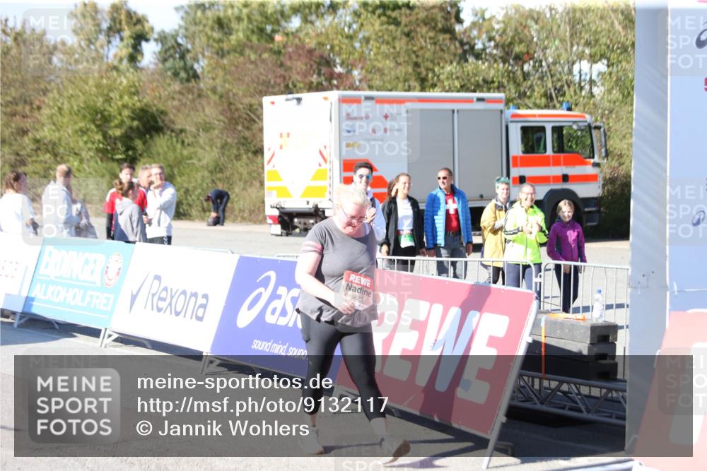 03.10.2025 - Köhlbrandbrückenlauf Jannik Wohlers http://msf.ph/oto/9132117 03.10.2025 13:56:55 Ziel 5623 meine-sportfotos.de