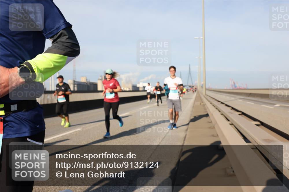 03.10.2025 - Köhlbrandbrückenlauf Lena Gebhardt http://msf.ph/oto/9132124 03.10.2025 09:50:19 Position 2  meine-sportfotos.de