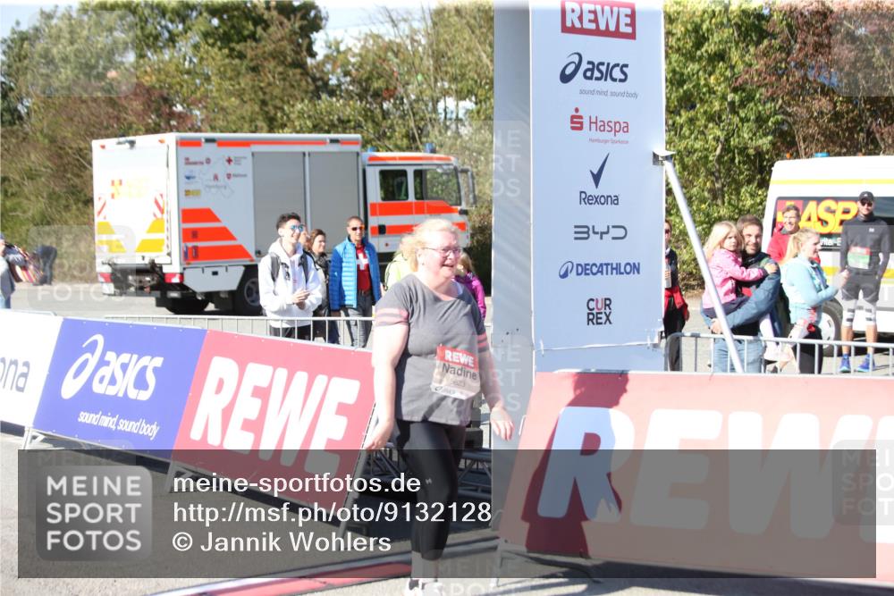 03.10.2025 - Köhlbrandbrückenlauf Jannik Wohlers http://msf.ph/oto/9132128 03.10.2025 13:56:57 Ziel 5623 meine-sportfotos.de
