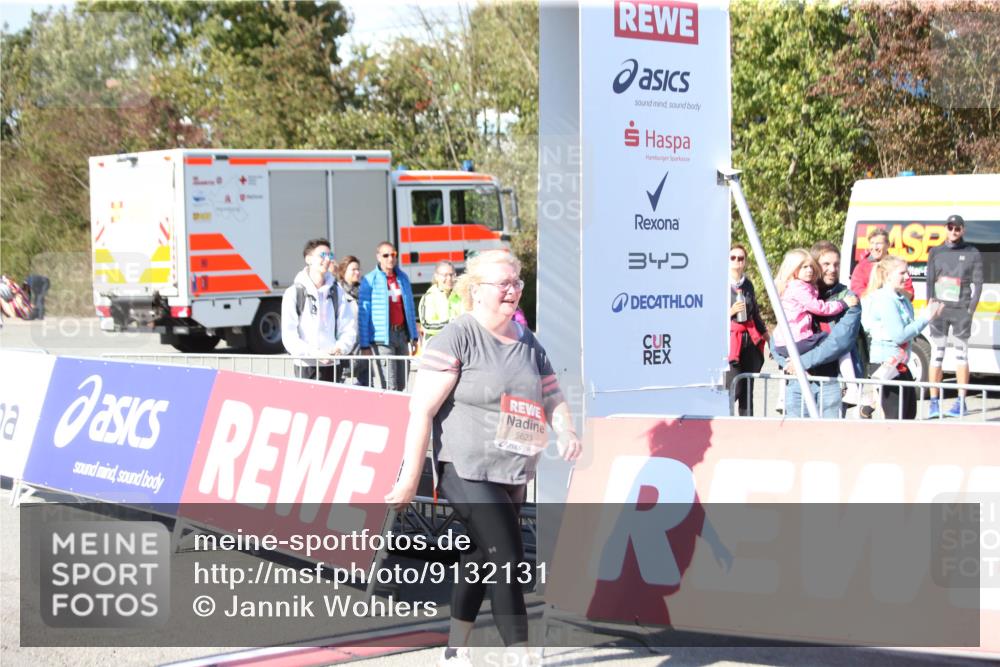 03.10.2025 - Köhlbrandbrückenlauf Jannik Wohlers http://msf.ph/oto/9132131 03.10.2025 13:56:57 Ziel 5623 meine-sportfotos.de
