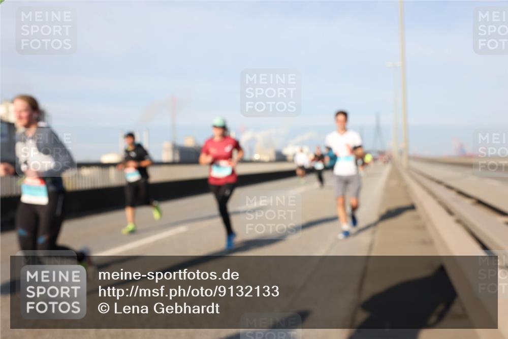 03.10.2025 - Köhlbrandbrückenlauf Lena Gebhardt http://msf.ph/oto/9132133 03.10.2025 09:50:20 Position 2  meine-sportfotos.de